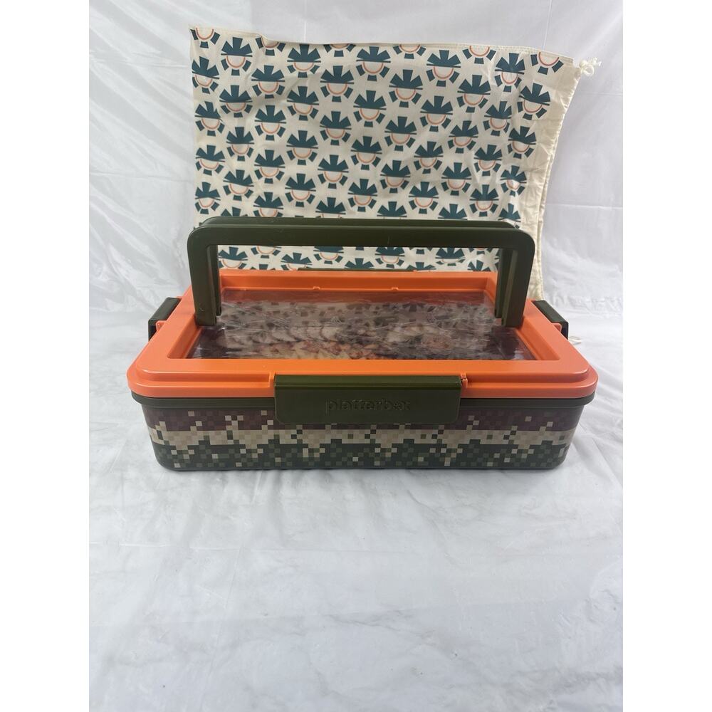 Camo Platterbox Charcuterie Christmas Potluck Insulated Carrier Casserole